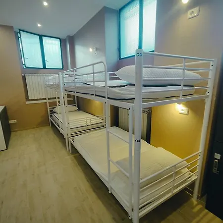 Cinhouse Hostel *